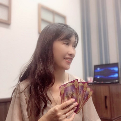 当たる占い師SATSUKI先生